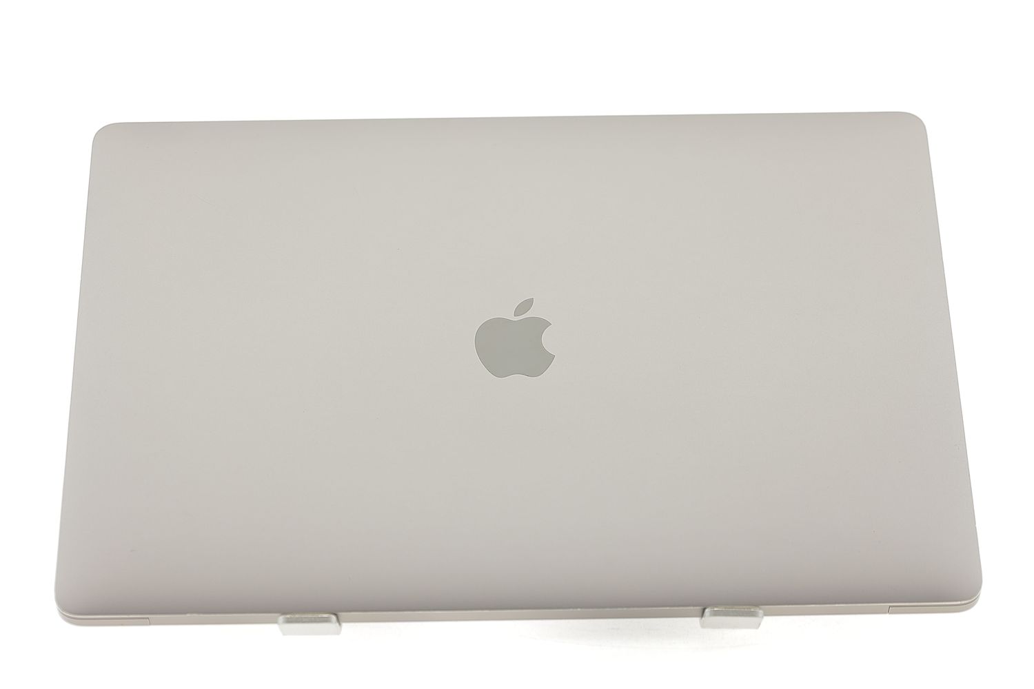 Apple MacBook Pro 15″ Touch Bar 2018, i7 2.2 GHz, 16 GB, AMD Radeon Pro 555X 256 GB Space Gray - Kiváló