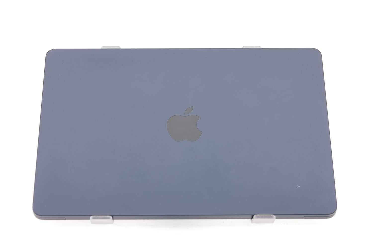 Apple MacBook Air 13″ 2022, M2 8 Cores, 8 GB, 8 core GPU 256 GB Midnight