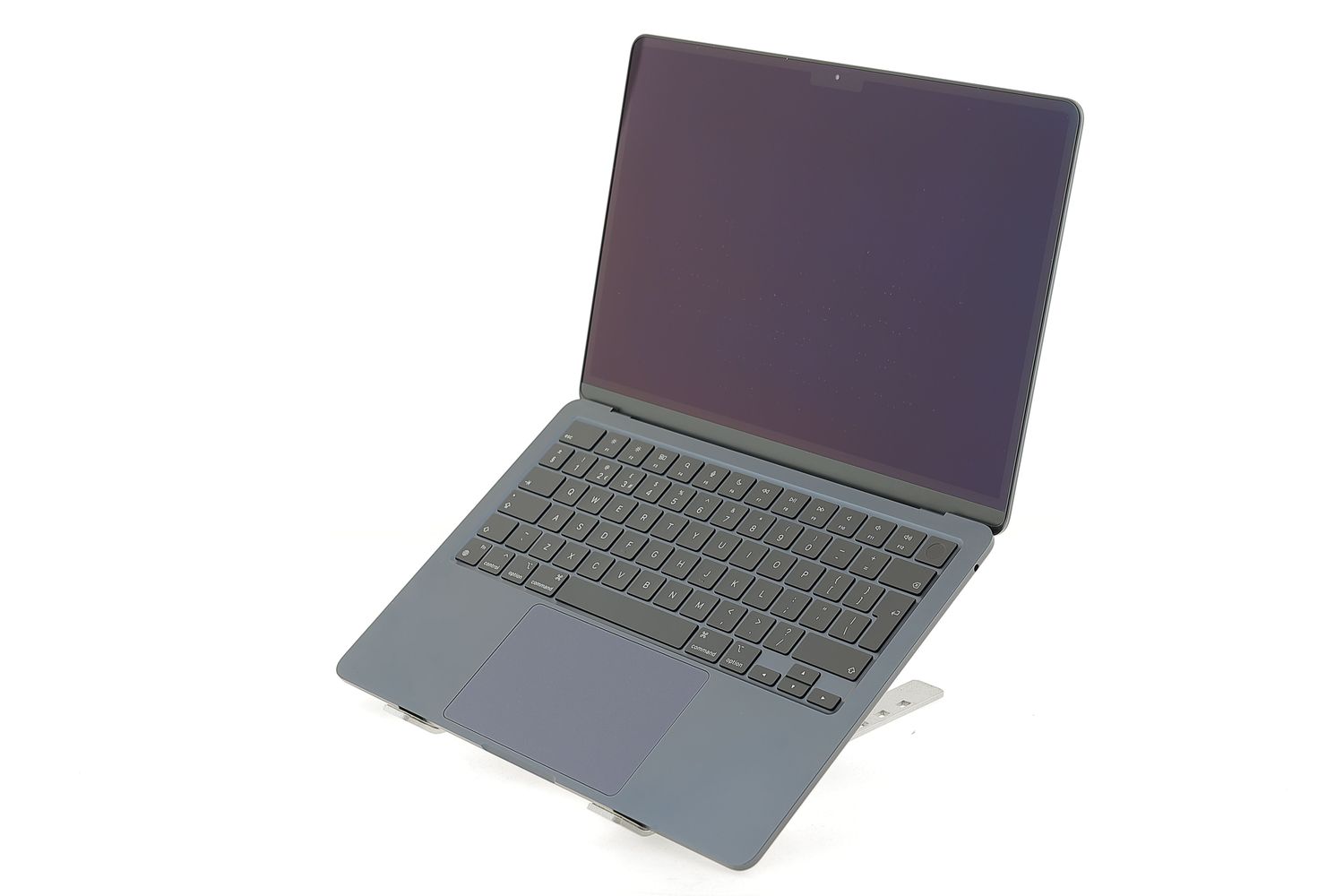 Apple MacBook Air 13″ 2024, M3 8 Cores, 8 GB, 8 core GPU 256 GB Midnight - Ca nou