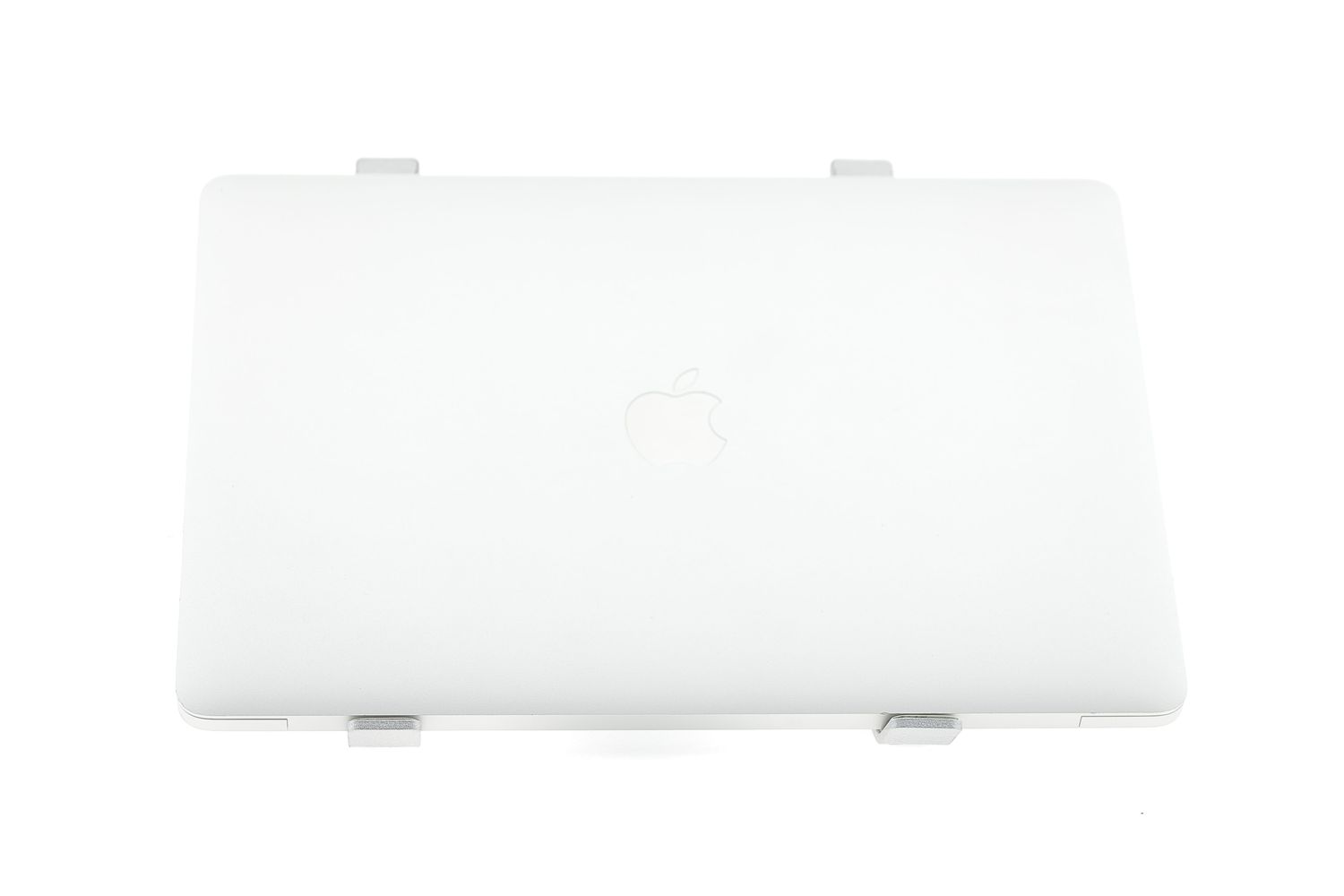 Apple MacBook Air 13″ 2020, i3 1.1 GHz, 8 GB, Intel Iris Plus 256 GB Silver - Nagyon jó
