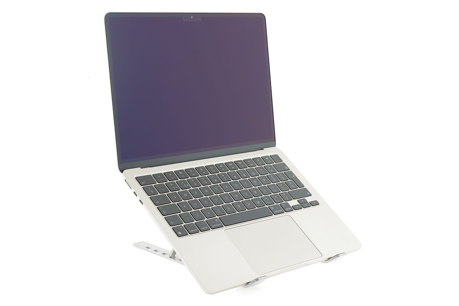 Apple MacBook Air 13″ 2024, M3 8 Cores, 16 GB, 8 core GPU 256 GB Starlight - Отлично