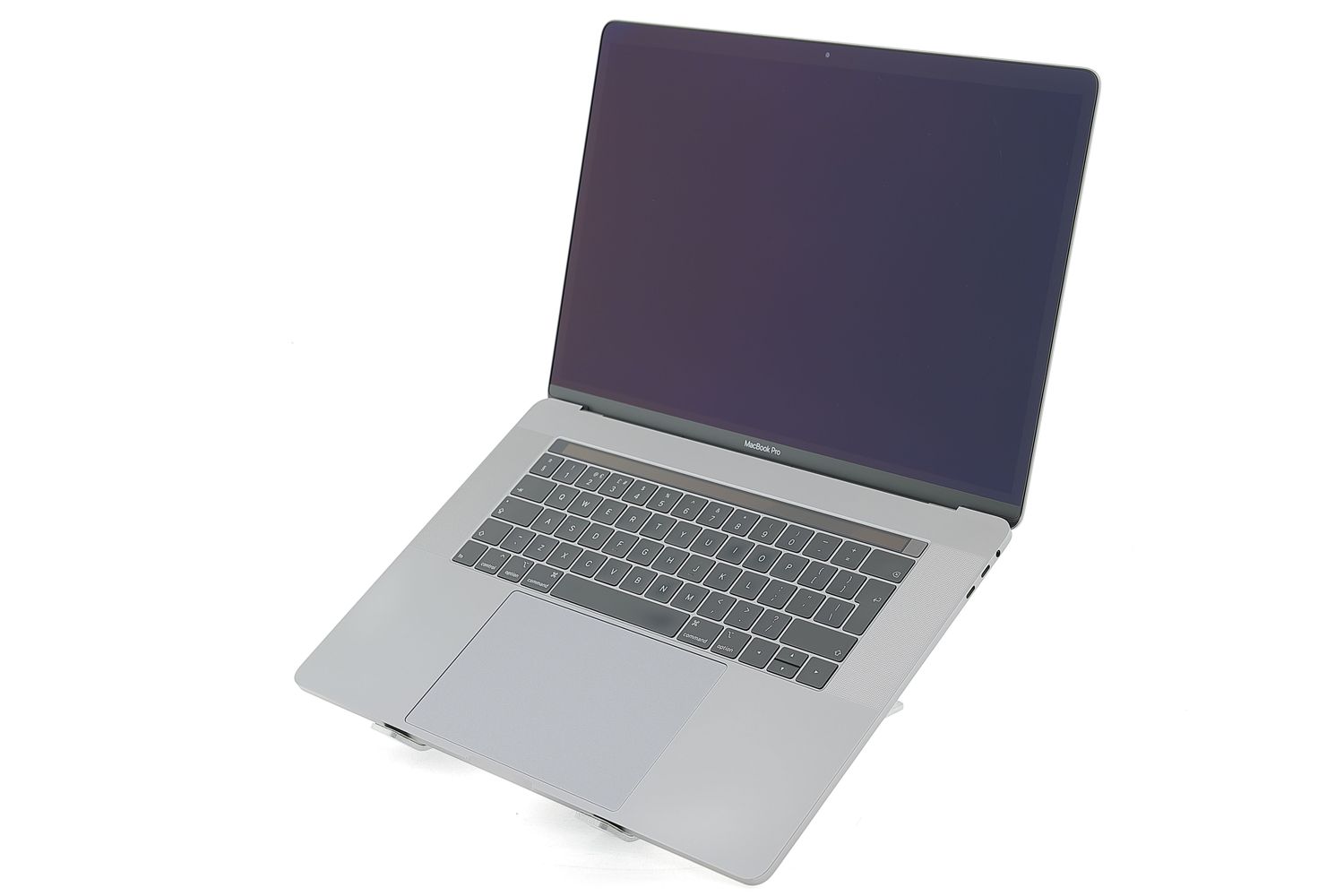 Apple MacBook Pro 15″ Touch Bar 2019, i9 2.4 GHz, 32 GB, AMD Radeon Pro 560x 1 TB Space Gray - Като нов