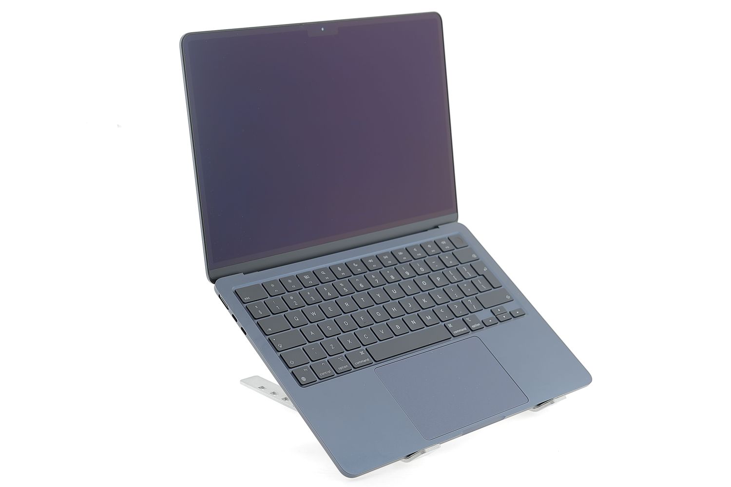 Apple MacBook Air 13″ 2022, M2 8 Cores, 8 GB, 8 core GPU 256 GB Midnight - Πολύ καλό