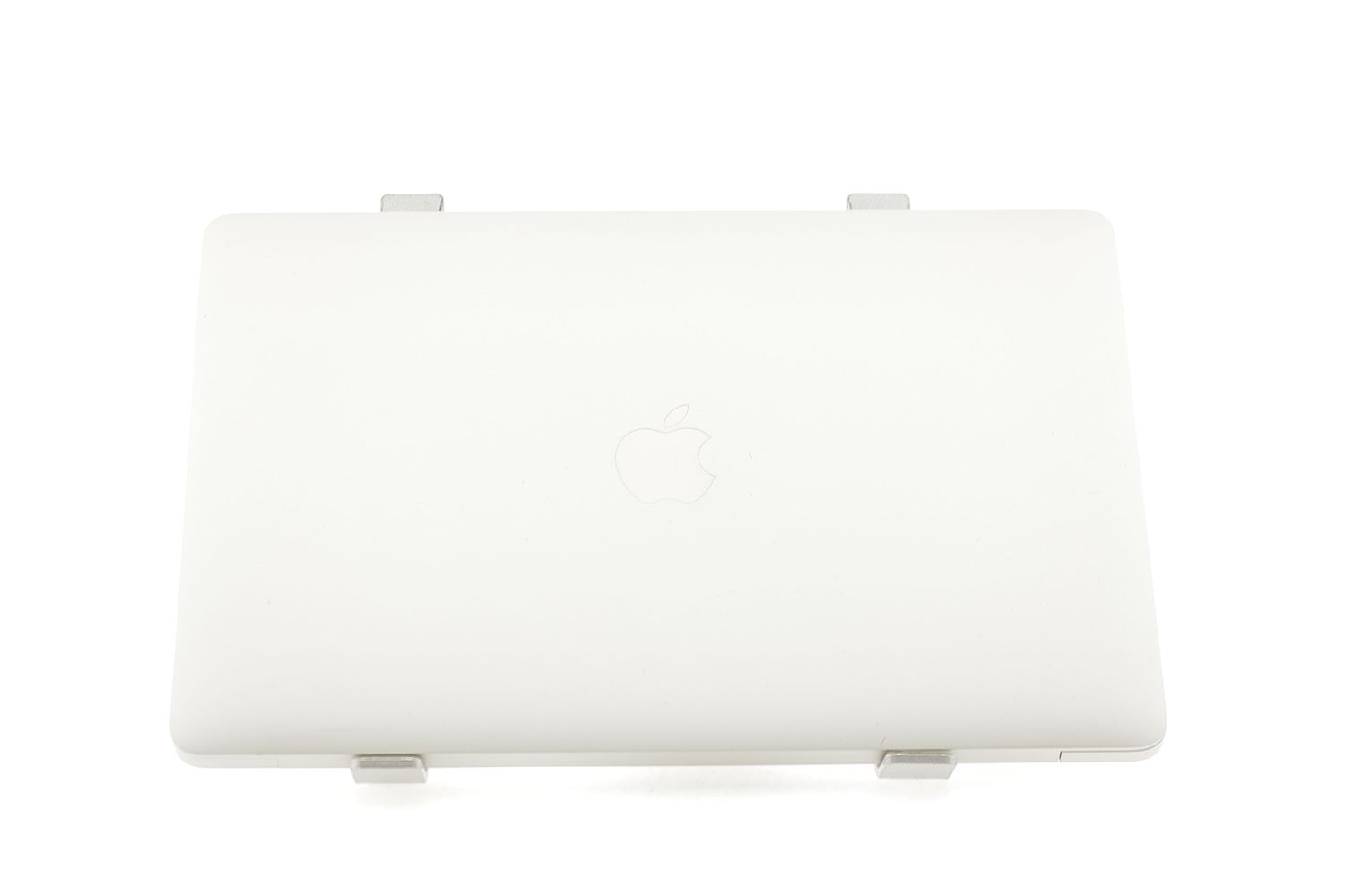Apple MacBook Air 13″ 2020, i3 1.1 GHz, 8 GB, Intel Iris Plus 256 GB Silver - Kiváló