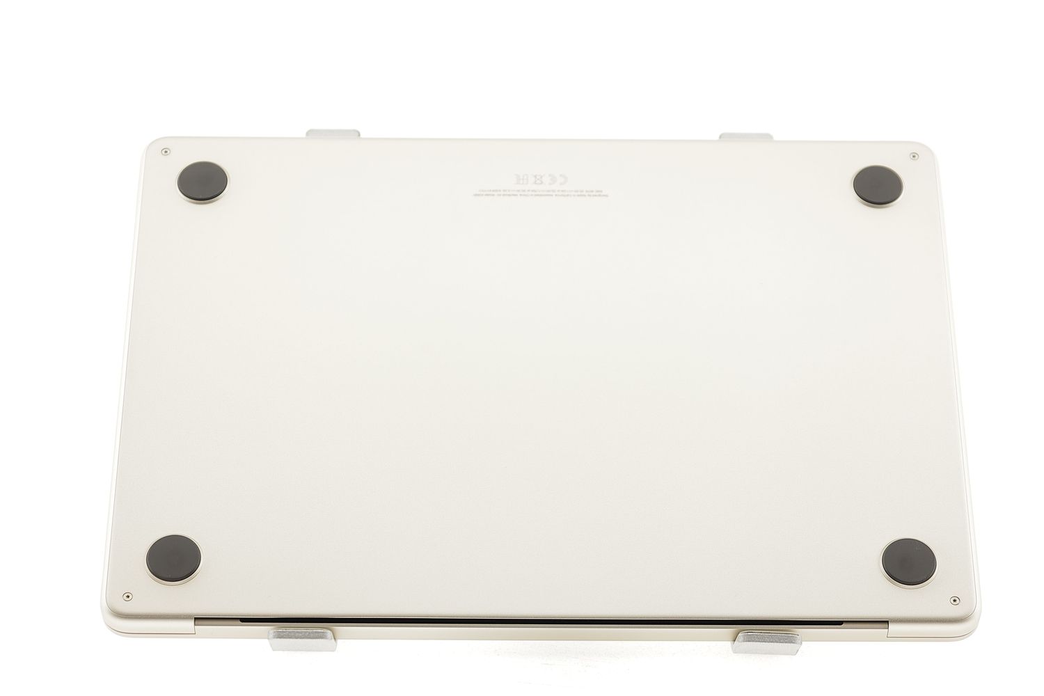 Apple MacBook Air 13″ 2022, M2 8 Cores, 8 GB, 8 core GPU 256 GB Starlight - Újszerű