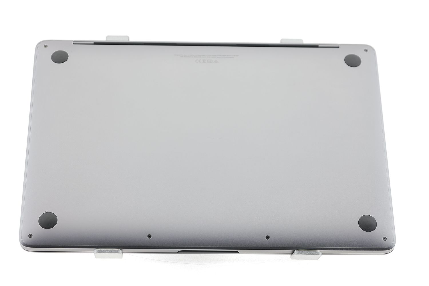 Apple MacBook Pro 13″ 2020, M1 8 Cores, 8 GB, 8 core GPU 256 GB Space Gray - Excelent