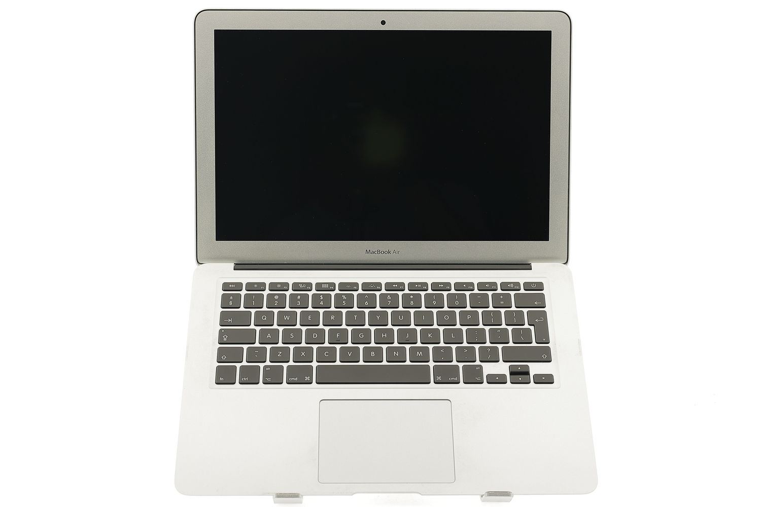 Apple MacBook Air 13″ 2017, i5 1.8 GHz, 8 GB, HD Graphics 6000 128 GB Silver - Много добро