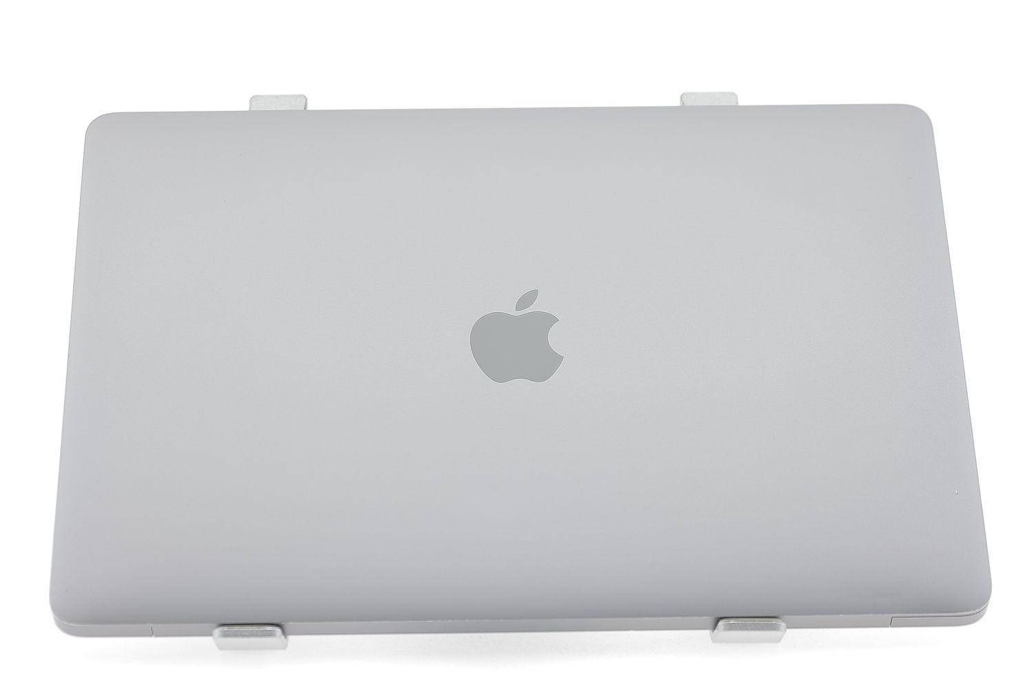 Apple MacBook Air 13″ 2020, M1 8 Cores, 8 GB, 7 core GPU 256 GB Space Gray