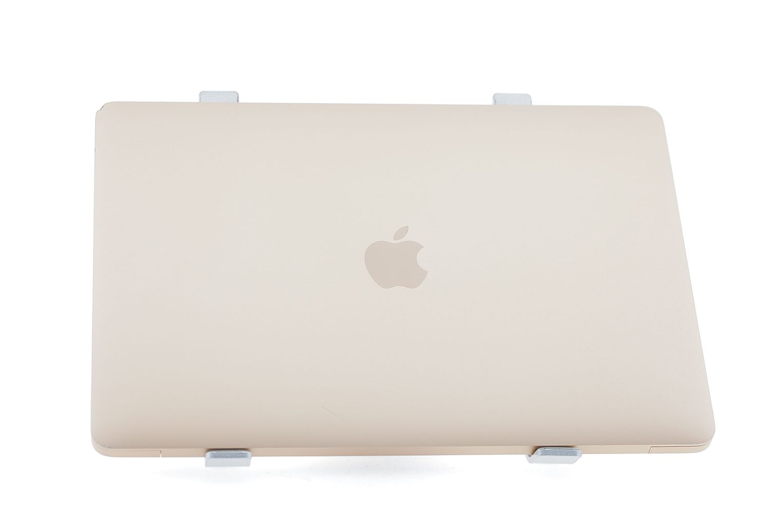 Apple MacBook Air 13″ 2020, M1 8 Cores, 8 GB, 7 core GPU 256 GB Gold