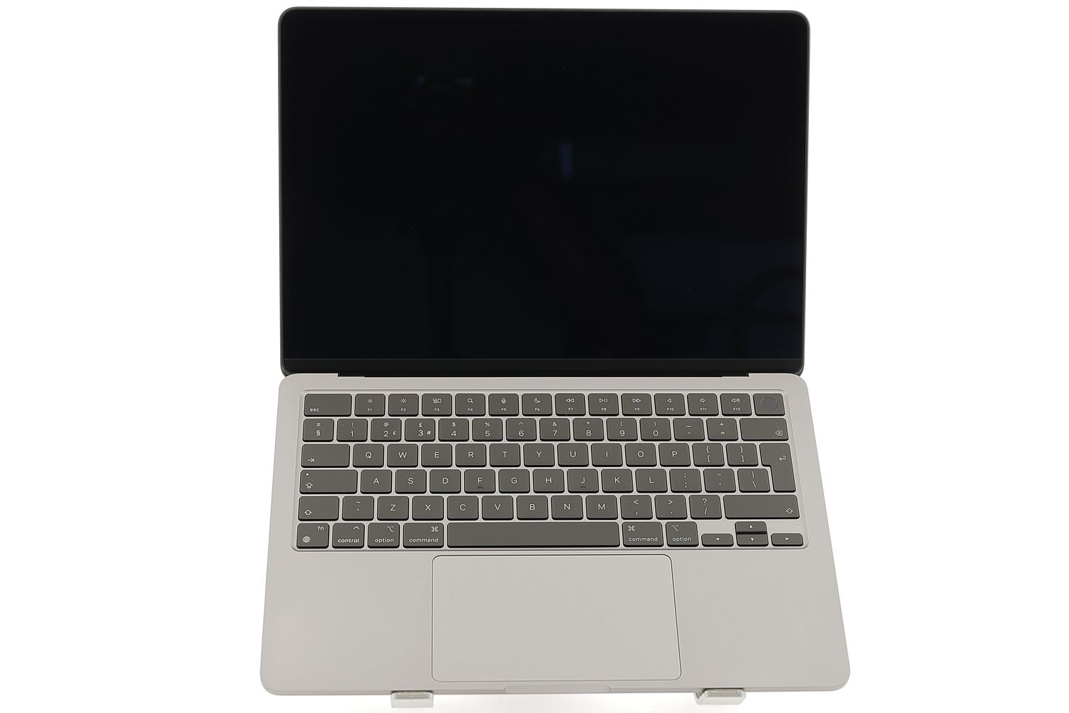 Apple MacBook Air 13″ 2022, M2 8 Cores, 8 GB, 8 core GPU 256 GB Space Gray - Като нов