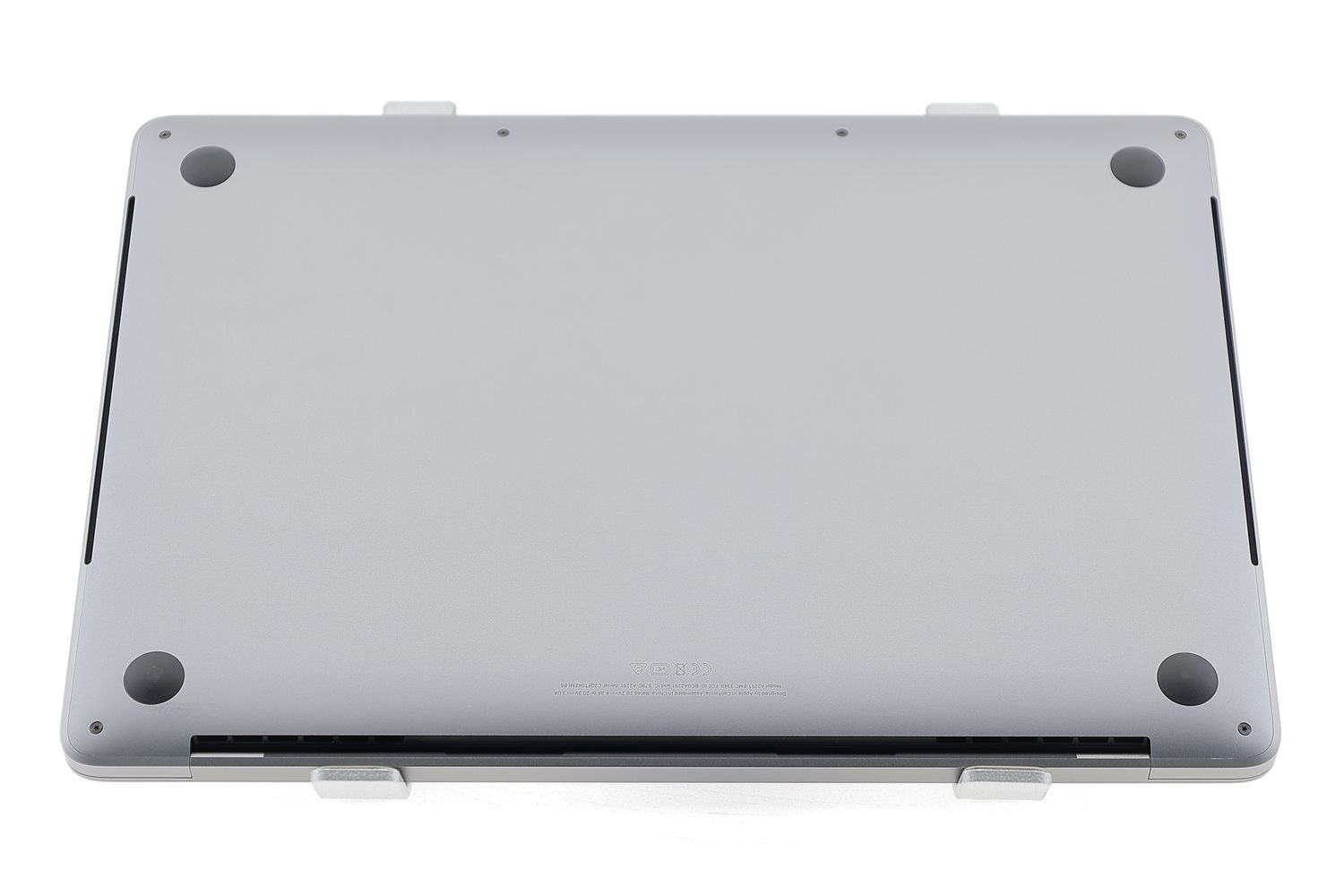 Apple MacBook Pro 13″ Touch Bar 2020, i7 2.3 GHz, 16 GB, Intel Iris Plus Graphics 512 GB Space Gray - Excelent
