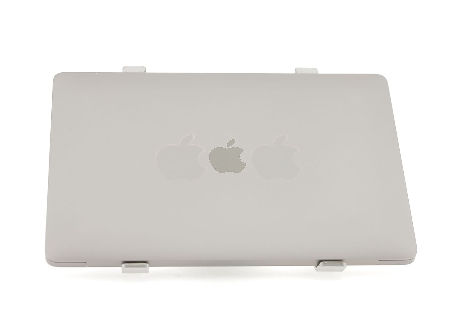 Apple MacBook Air 13″ 2020, M1 8 Cores, 8 GB, 7 core GPU 256 GB Space Gray - Jó