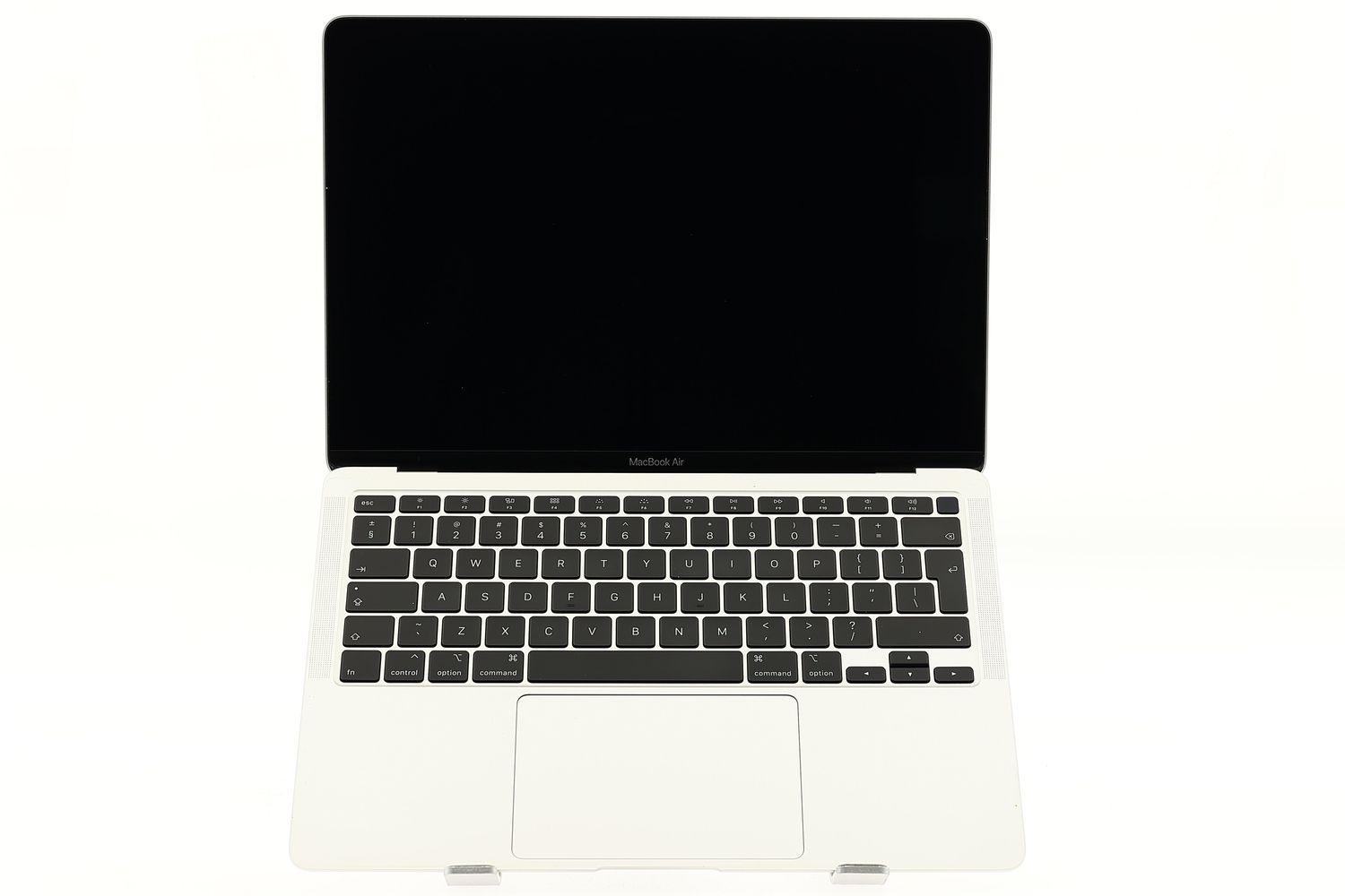 Apple MacBook Air 13″ 2020, i3 1.1 GHz, 8 GB, Intel Iris Plus 256 GB Silver - Като нов