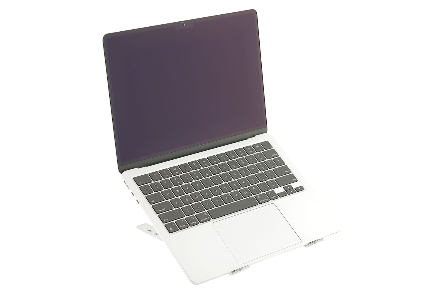 Apple MacBook Air 13″ 2022, M2 8 Cores, 16 GB, 10 core GPU 1 TB Silver - Újszerű