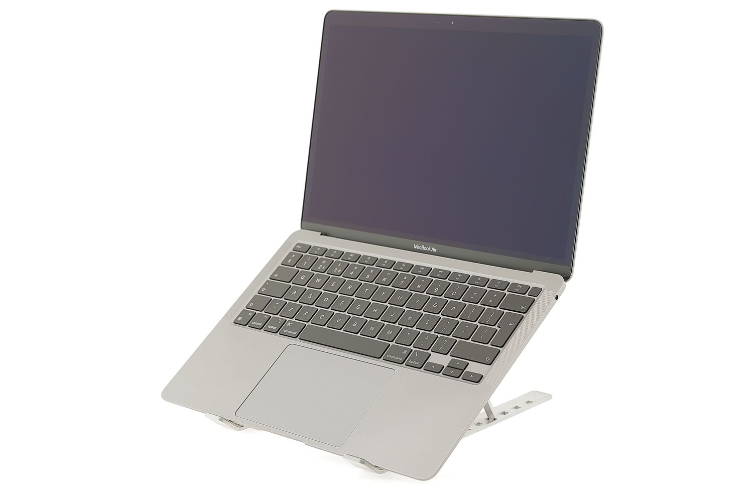 Apple MacBook Air 13″ 2020, i5 1.1 GHz, 8 GB, Intel Iris Plus 256 GB Space Gray - Като нов