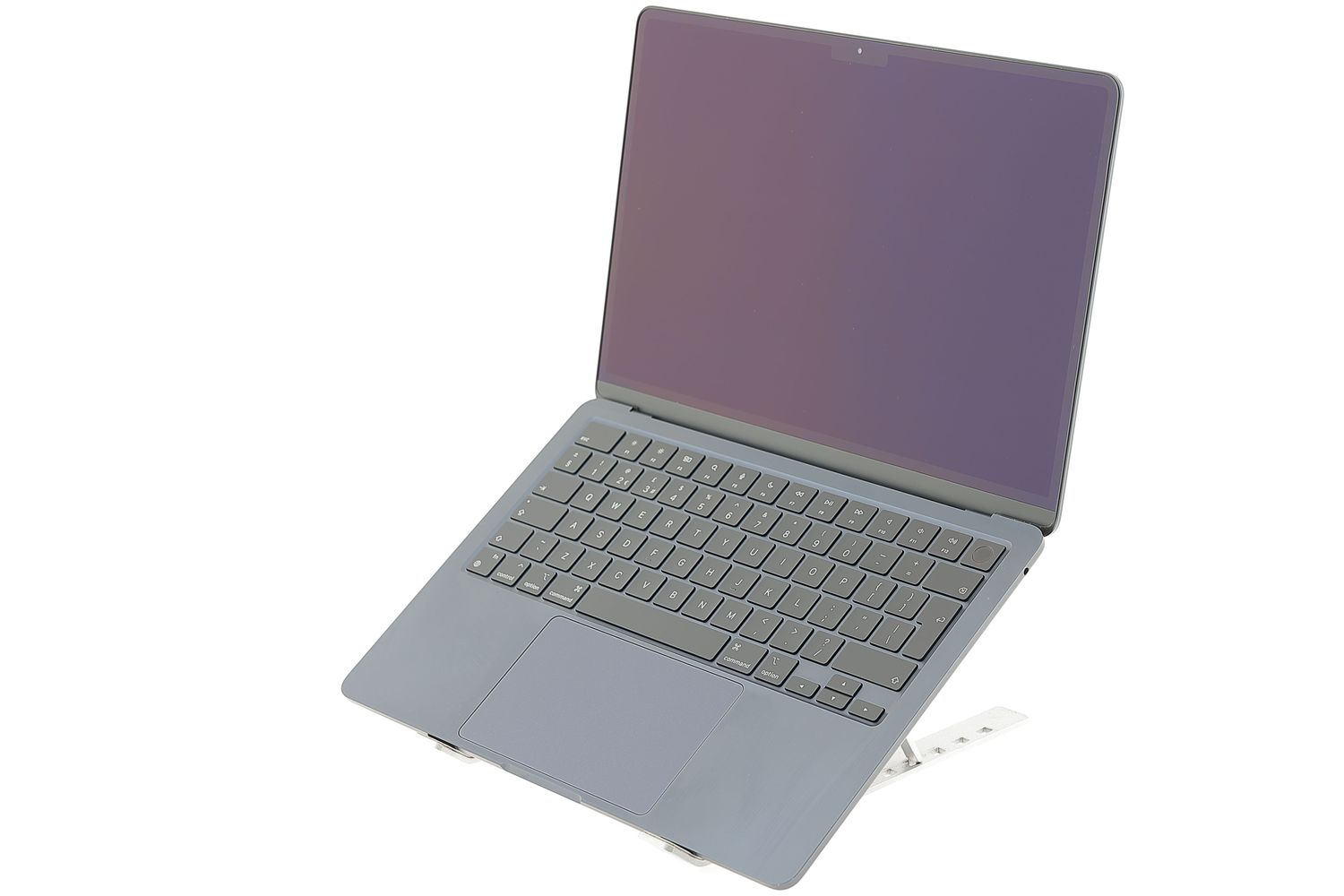 Apple MacBook Air 13″ 2022, M2 8 Cores, 8 GB, 8 core GPU 256 GB Midnight - Като нов