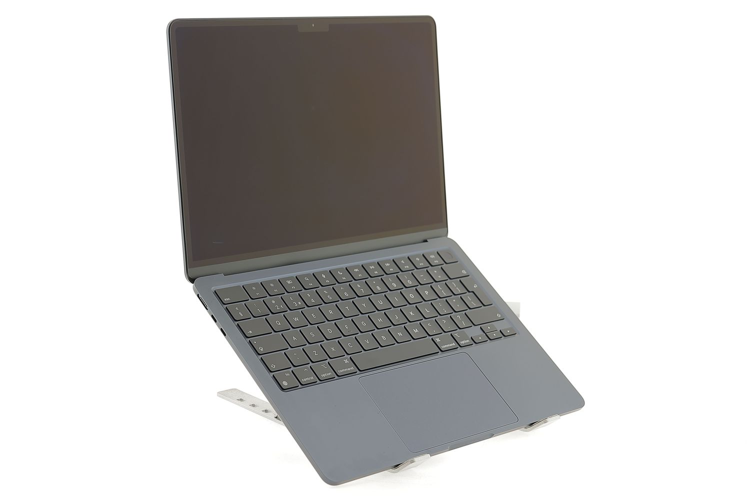 Apple MacBook Air 13″ 2022, M2 8 Cores, 8 GB, 10 core GPU 256 GB Midnight - Ca nou