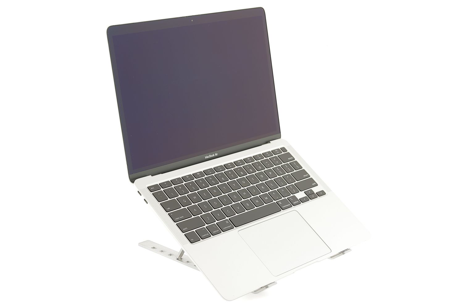 Apple MacBook Air 13″ 2020, i5 1.1 GHz, 8 GB, Intel Iris Plus 256 GB Silver - Excelent