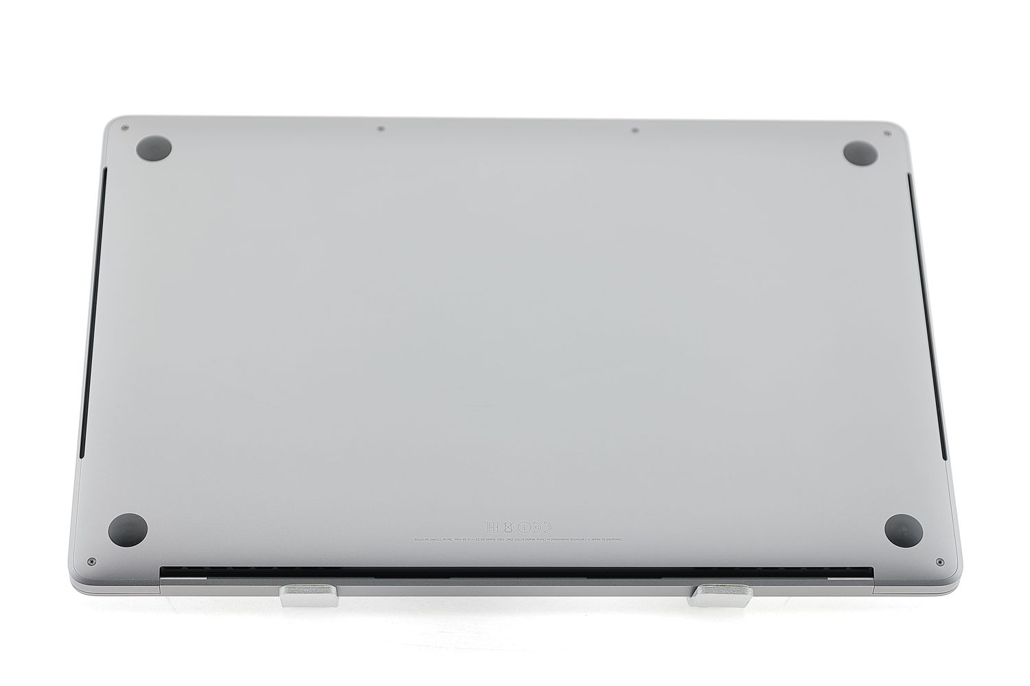 Apple MacBook Pro 15″ Touch Bar 2017, i7 2.9 GHz, 16 GB, AMD Radeon Pro 560 512 GB Space Gray - Kiváló