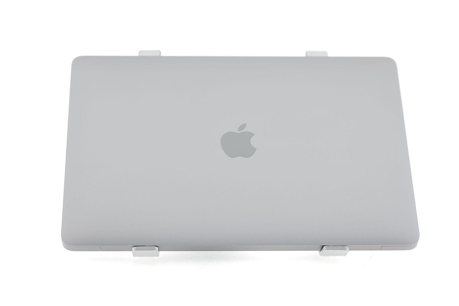 Apple MacBook Air 13″ 2020, i3 1.1 GHz, 8 GB, Intel Iris Plus 128 GB Space Gray - Excelent