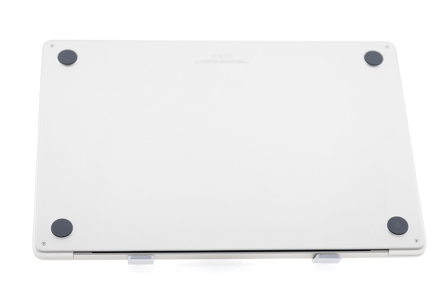 Apple MacBook Air 15″ 2023, M2 8 Cores, 8 GB, 10 core GPU 256 GB Starlight - Ca nou
