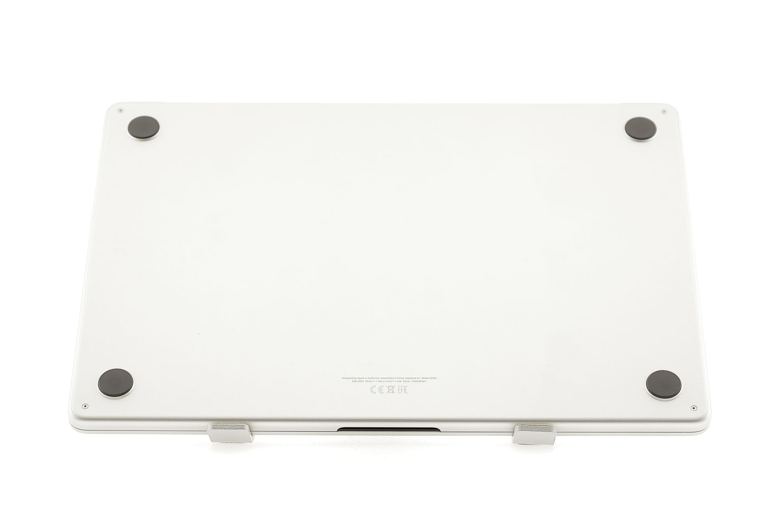 Apple MacBook Air 15″ 2023, M2 8 Cores, 8 GB, 10 core GPU 256 GB Silver - Много добро