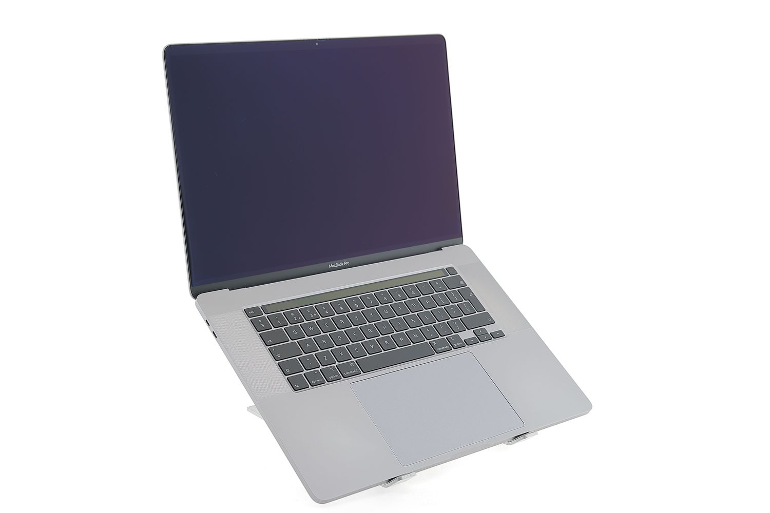 Apple MacBook Pro 16″ Touch Bar 2019, i7 2.6 GHz, 16 GB, AMD Radeon Pro 5300M 512 GB Space Gray - Много добро