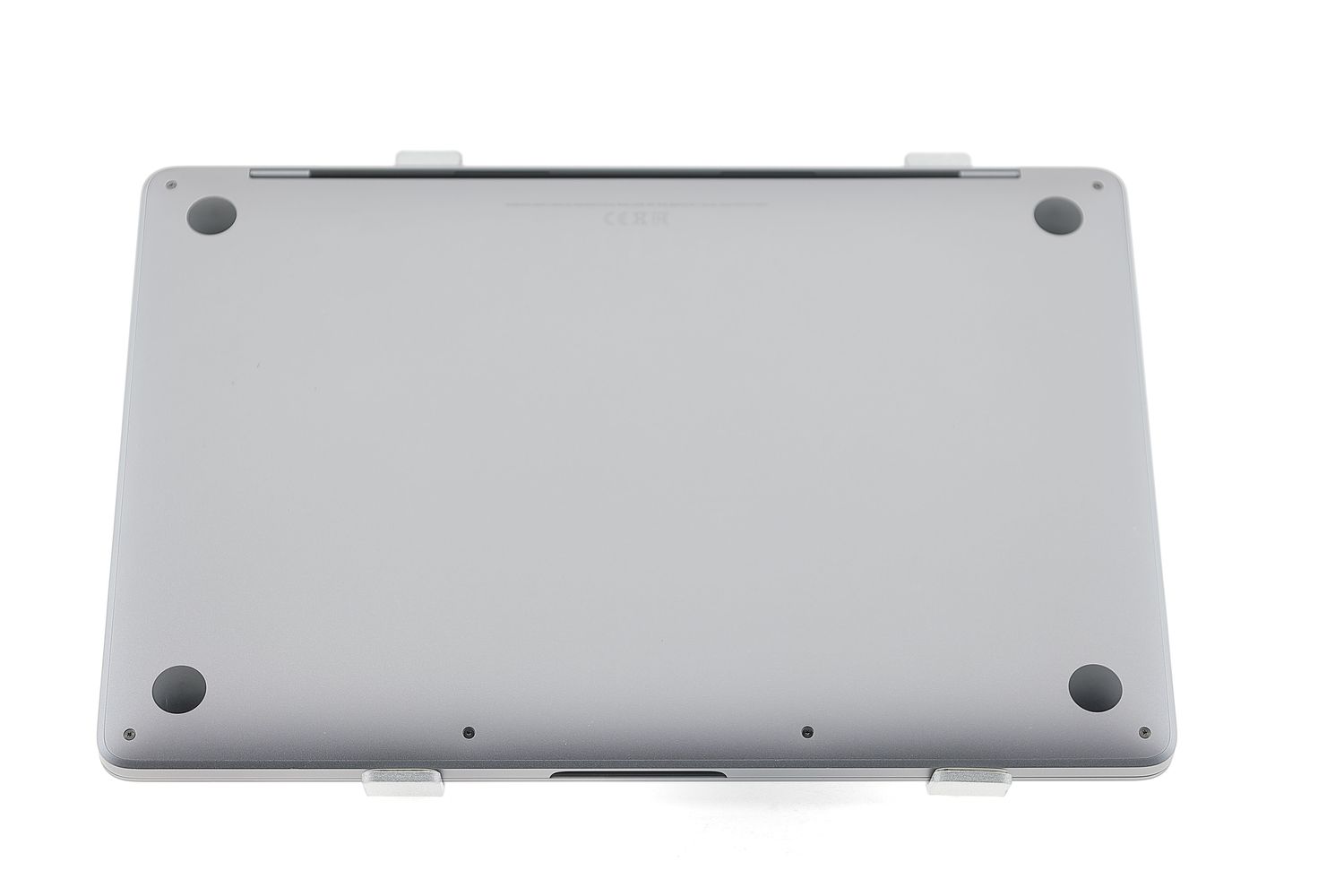 Apple MacBook Pro 13″ 2020, M1 8 Cores, 8 GB, 8 core GPU 512 GB Space Gray - Много добро