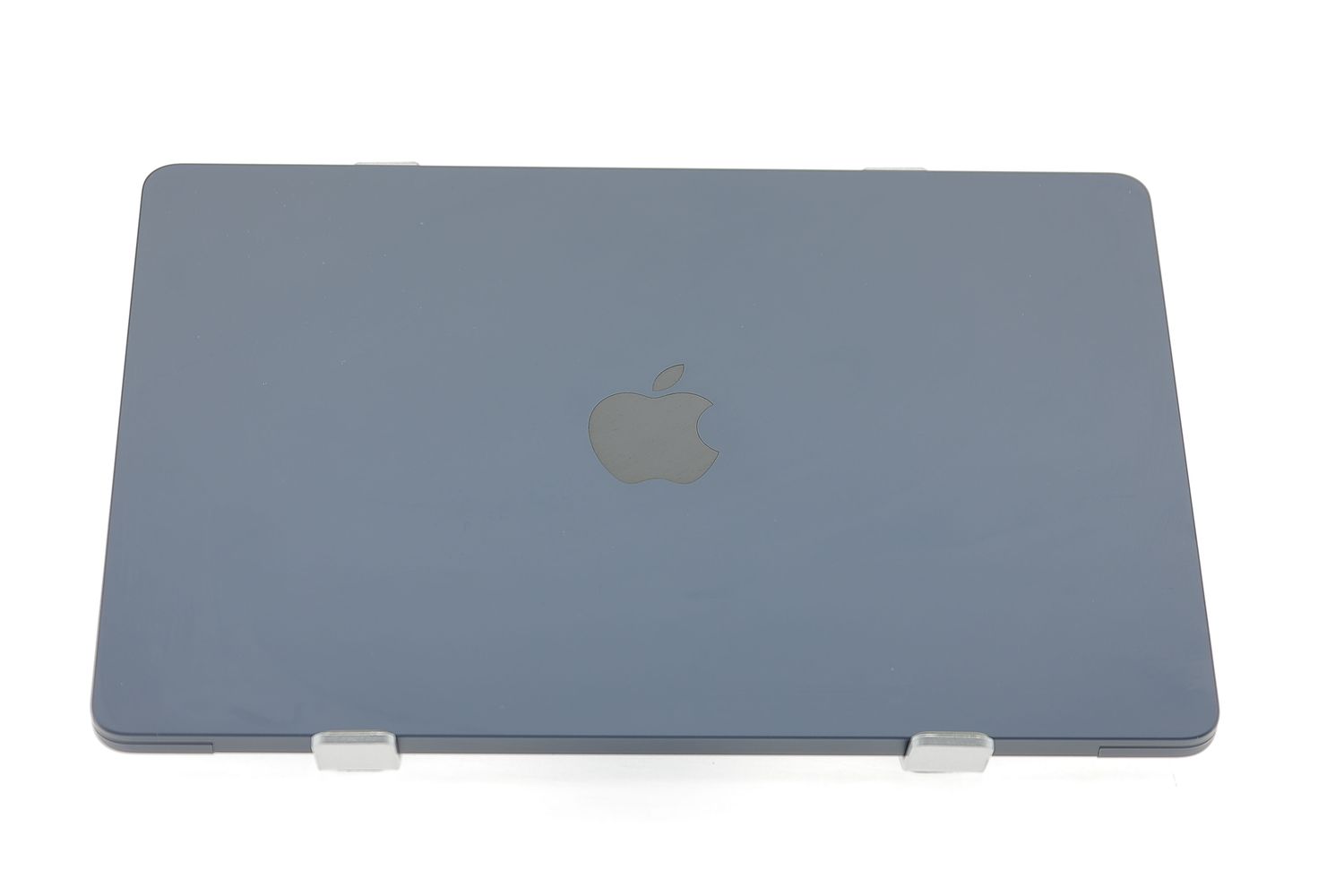 Apple MacBook Air 13″ 2022, M2 8 Cores, 8 GB, 8 core GPU 256 GB Midnight - Отлично