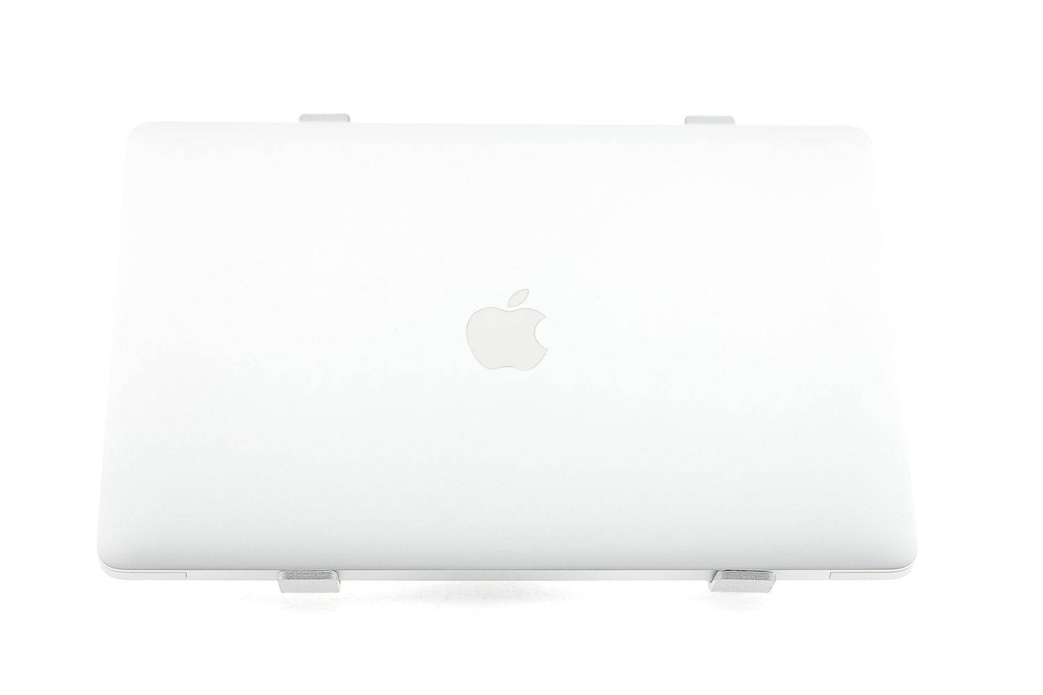 Apple MacBook Pro 13″ Touch Bar 2020, i5 2 GHz, 16 GB, Intel Iris Plus Graphics 512 GB Silver - Отлично