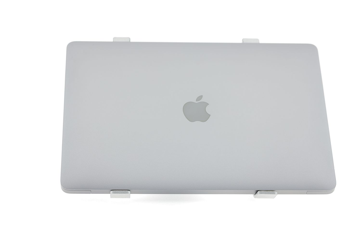 Apple MacBook Air 13″ 2020, M1 8 Cores, 8 GB, 7 core GPU 256 GB Space Gray - Kiváló