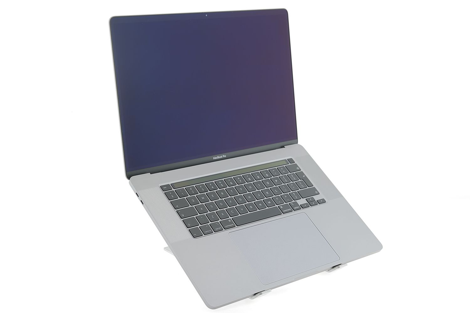 Apple MacBook Pro 16″ Touch Bar 2019, i9 2.3 GHz, 16 GB, AMD Radeon Pro 5500M 1 TB Space Gray - Foarte bun