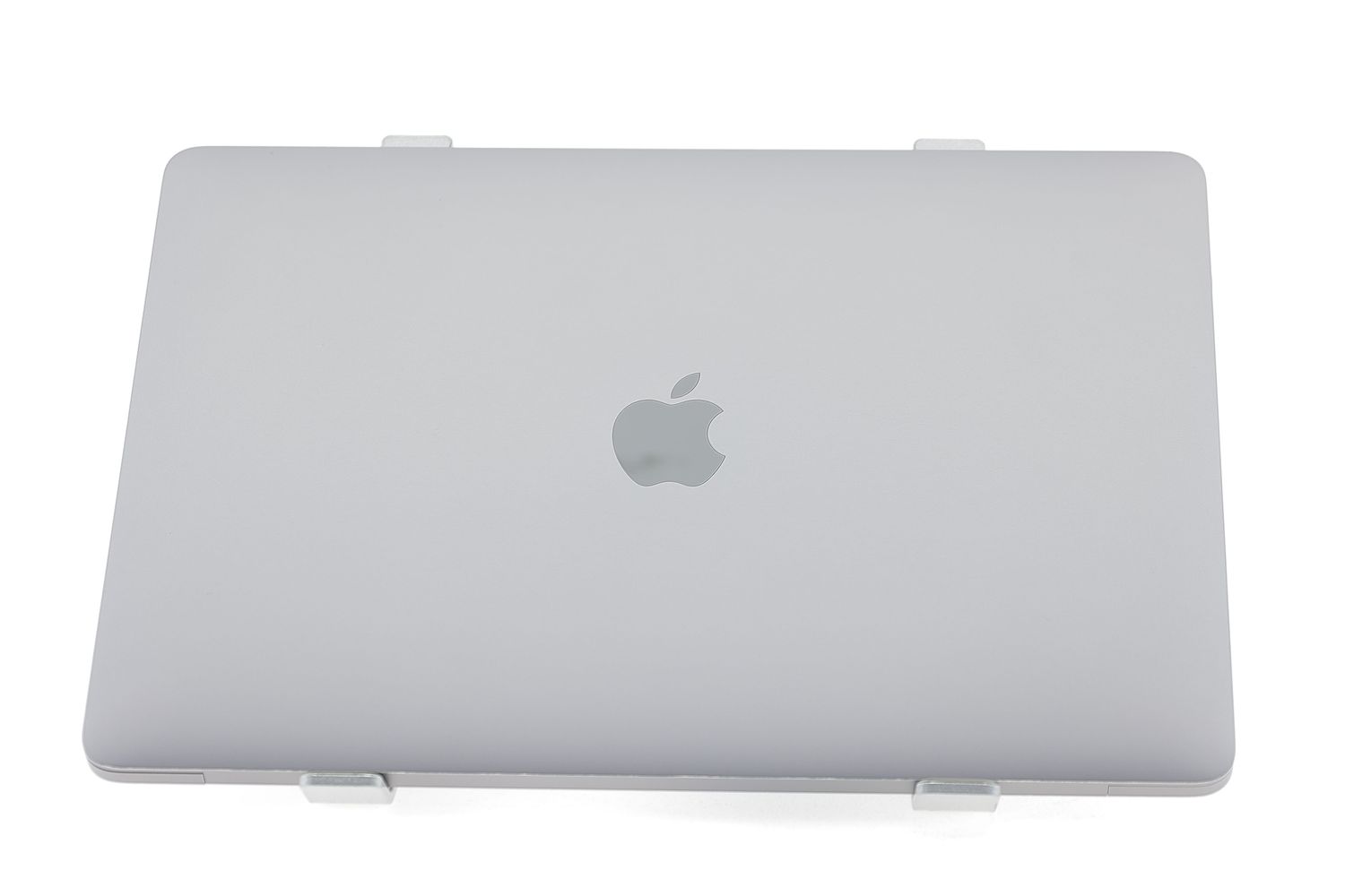 Apple MacBook Pro 13″ 2020, M1 8 Cores, 8 GB, 8 core GPU, Space