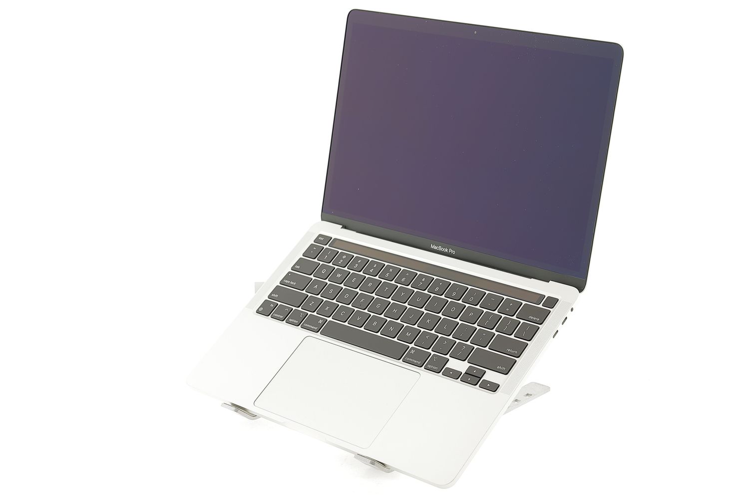 Apple MacBook Pro 13″ Touch Bar 2020, i5 2 GHz, 16 GB, Intel Iris Plus Graphics 512 GB Silver - Като нов