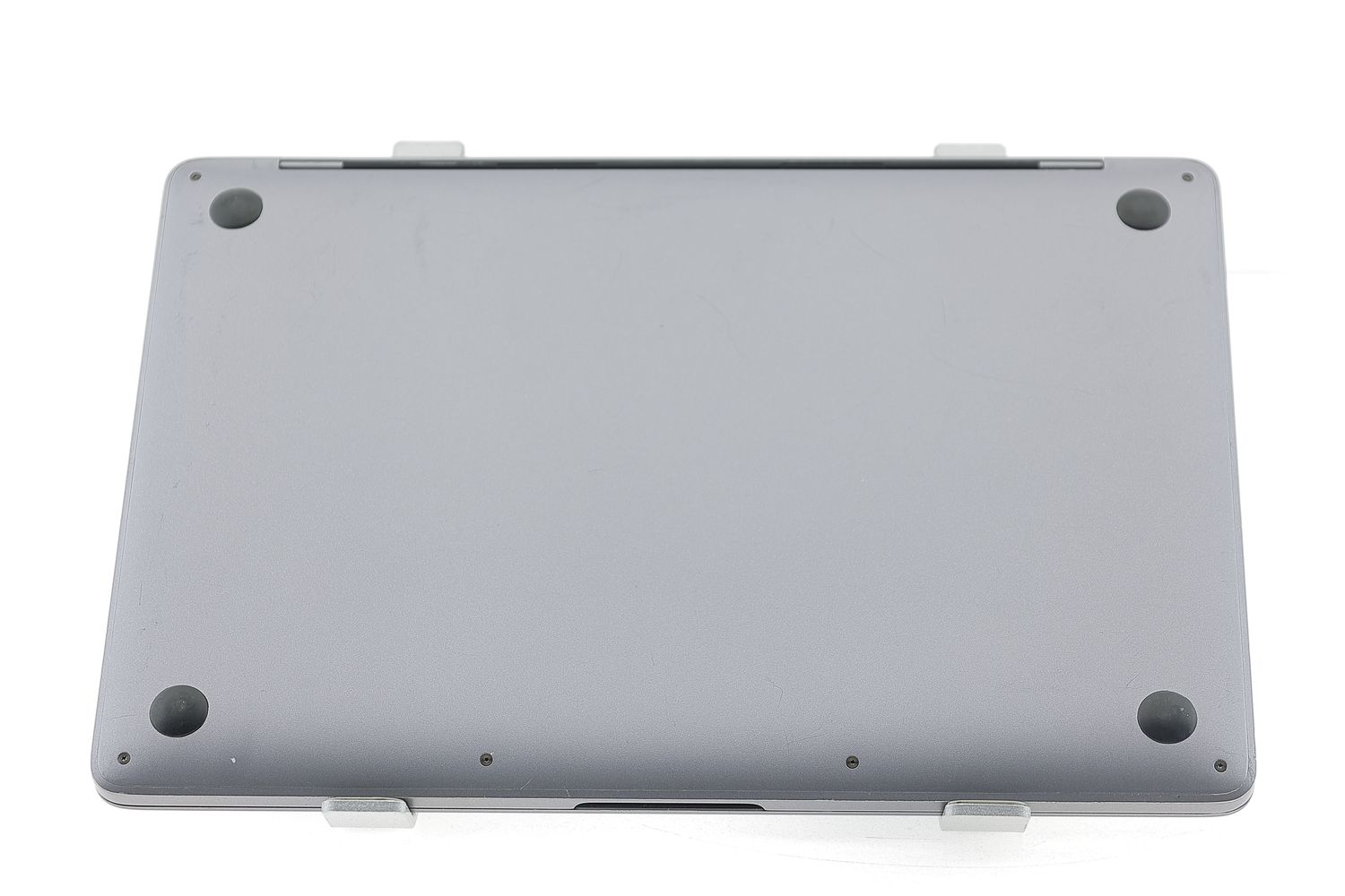 Apple MacBook Pro 13″ 2020, M1 8 Cores, 8 GB, 8 core GPU 512 GB Space Gray - Много добро