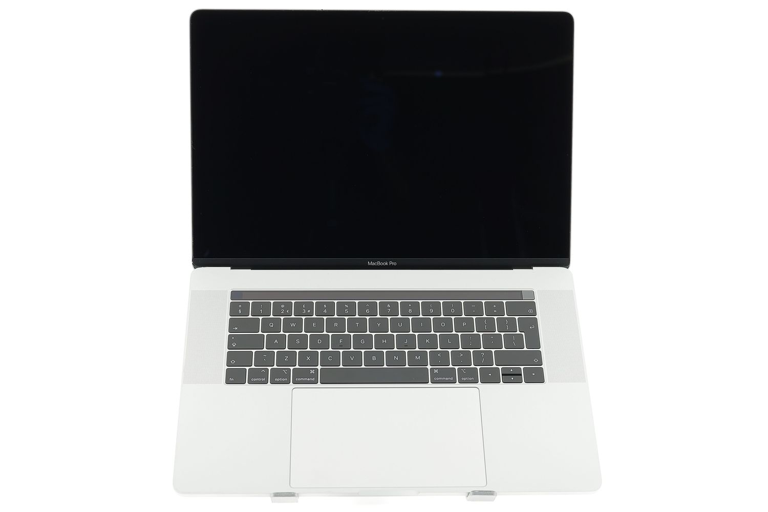 Apple MacBook Pro 15″ Touch Bar 2017, i7 2.8 GHz, 16 GB, AMD Radeon Pro 555 256 GB Silver - Excelent