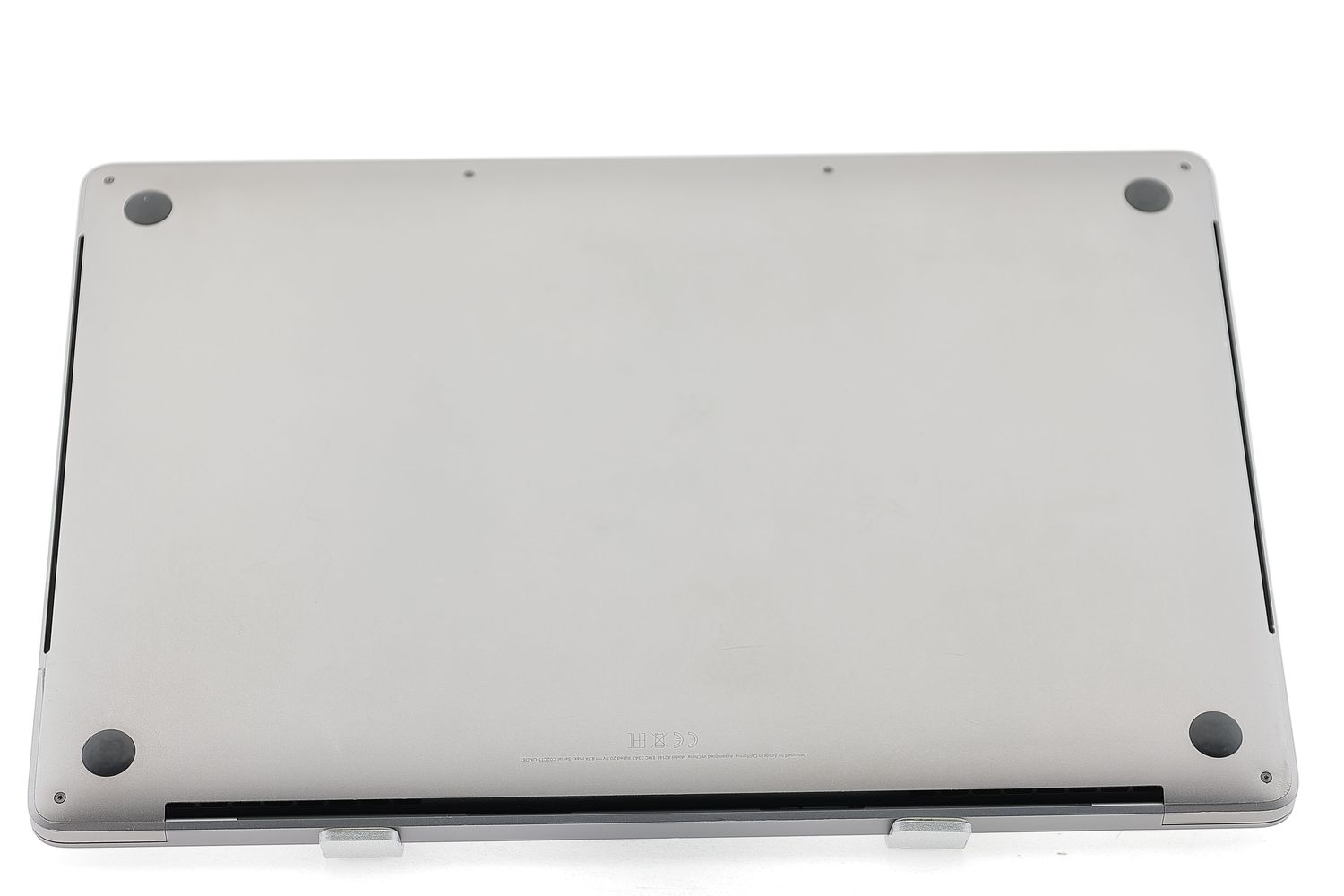 Apple MacBook Pro 16″ Touch Bar 2019, i9 2.3 GHz, 32 GB, AMD Radeon Pro 5500M 2 TB Space Gray - Nagyon jó