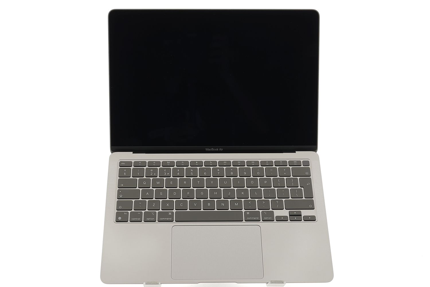 Apple MacBook Air 13″ 2020, M1 8 Cores, 8 GB, 7 core GPU 256 GB Space Gray - Много добро