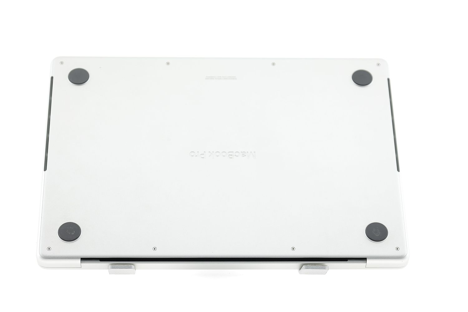Apple MacBook Pro 14″ 2023, M3 8 Cores, 8 GB, 10 core GPU 512 GB Silver - Като нов