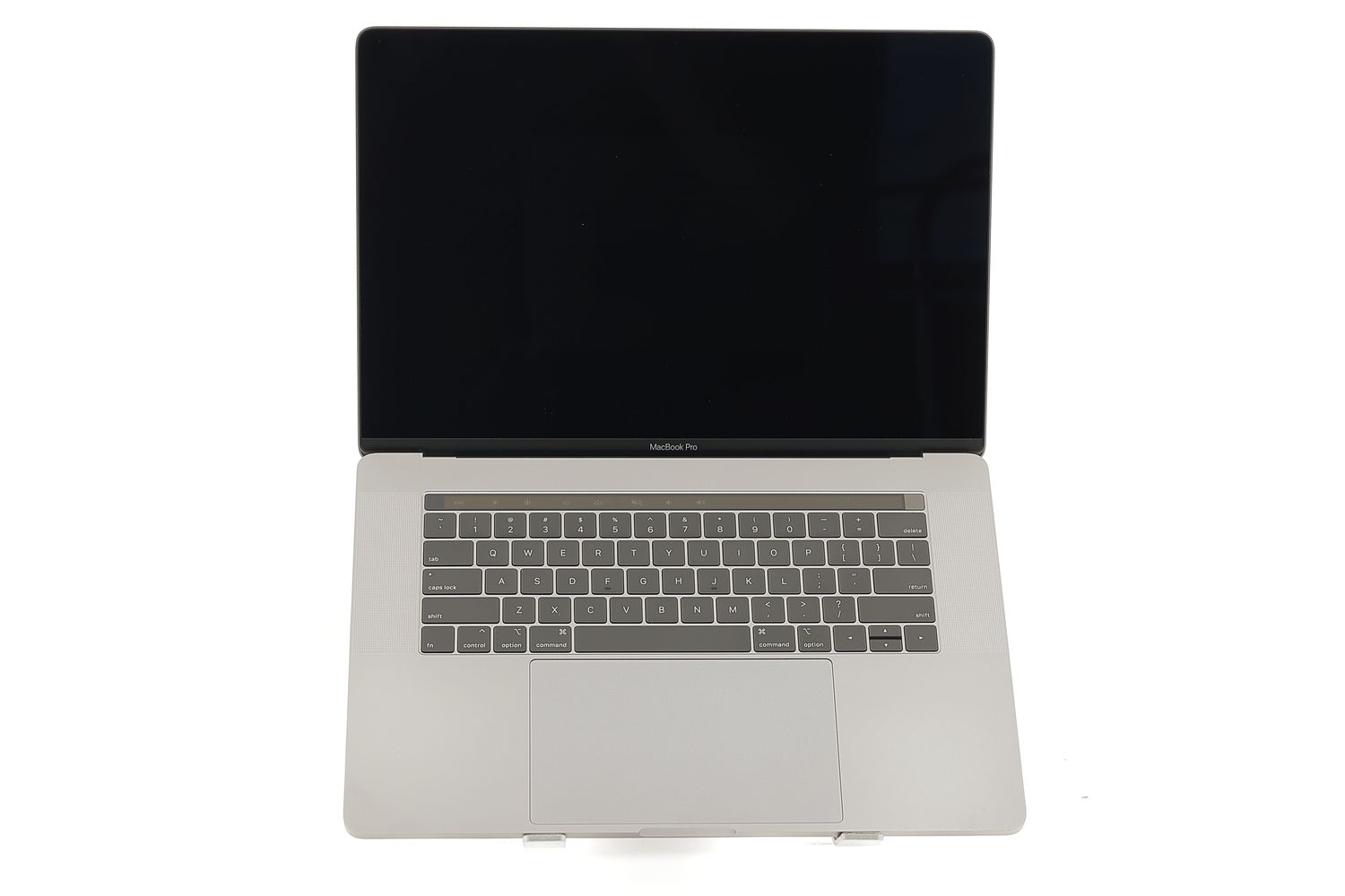 Apple MacBook Pro 15″ Touch Bar 2019, i9 2.4 GHz, 32 GB, AMD Radeon Pro Vega 20 1 TB Space Gray - Excelent