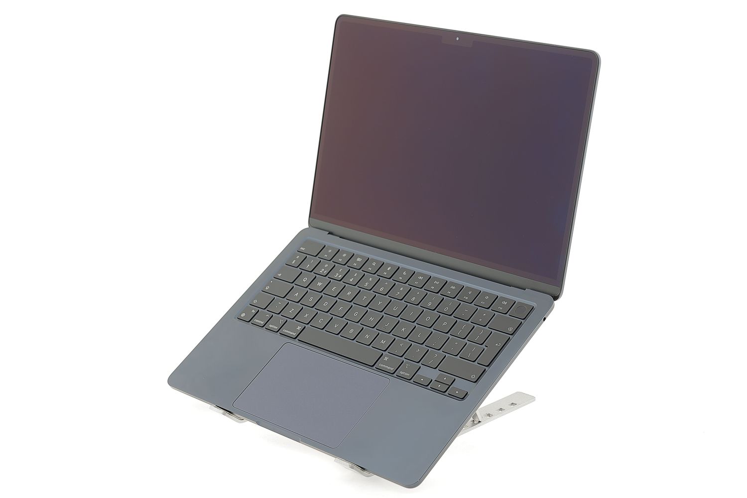 Apple MacBook Air 13″ 2022, M2 8 Cores, 8 GB, 8 core GPU 256 GB Midnight