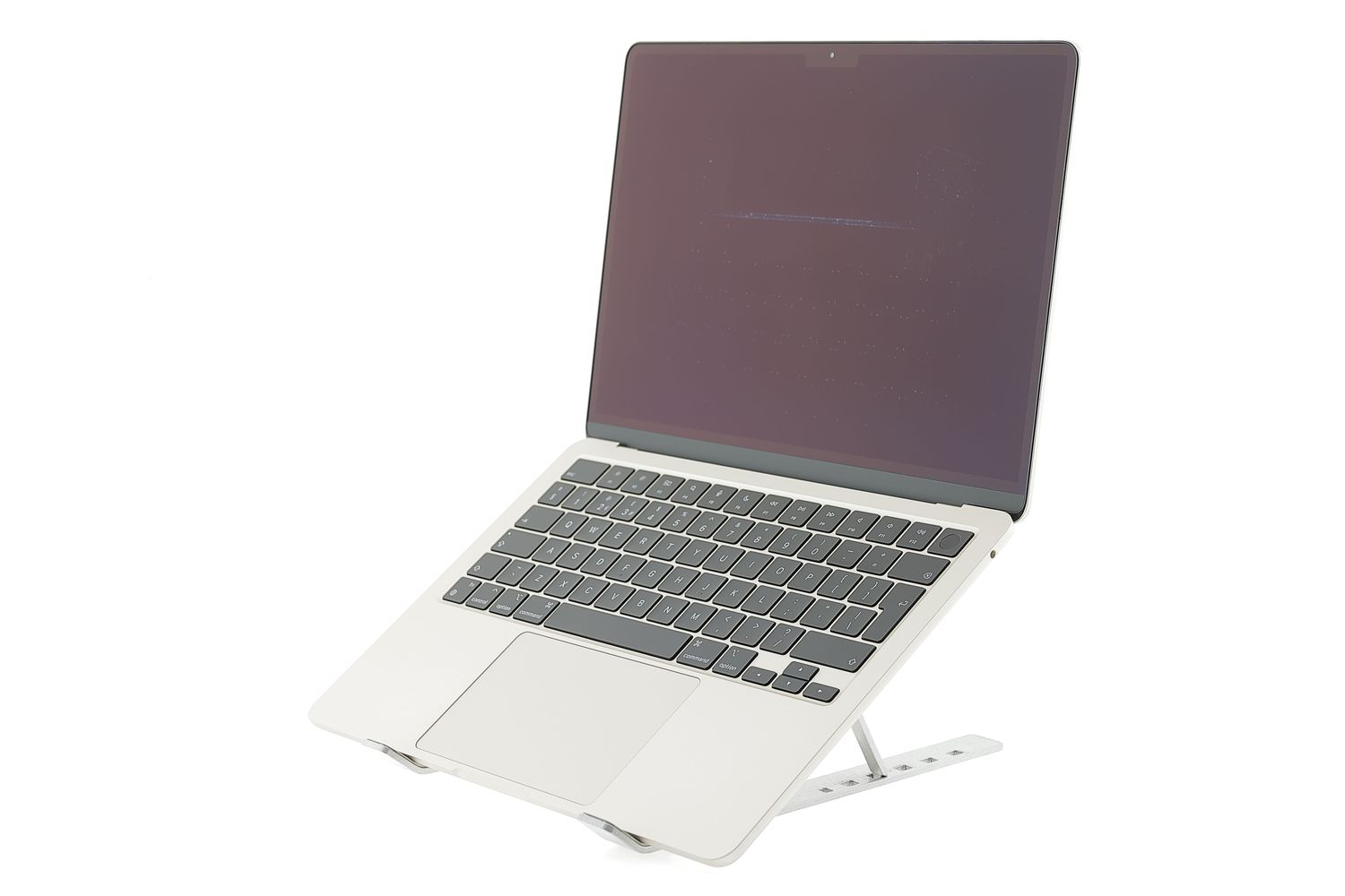 Apple MacBook Air 13″ 2022, M2 8 Cores, 8 GB, 10 core GPU 512 GB Starlight - Foarte bun