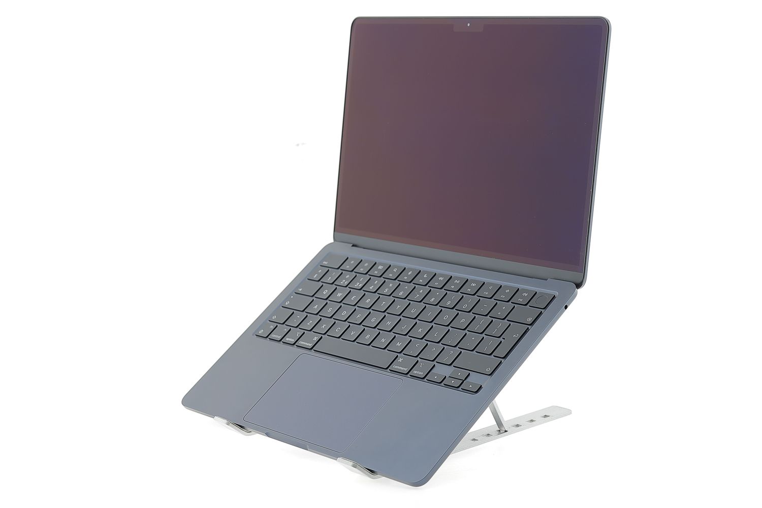 Apple MacBook Air 13″ 2022, M2 8 Cores, 8 GB, 8 core GPU 256 GB Midnight - Újszerű
