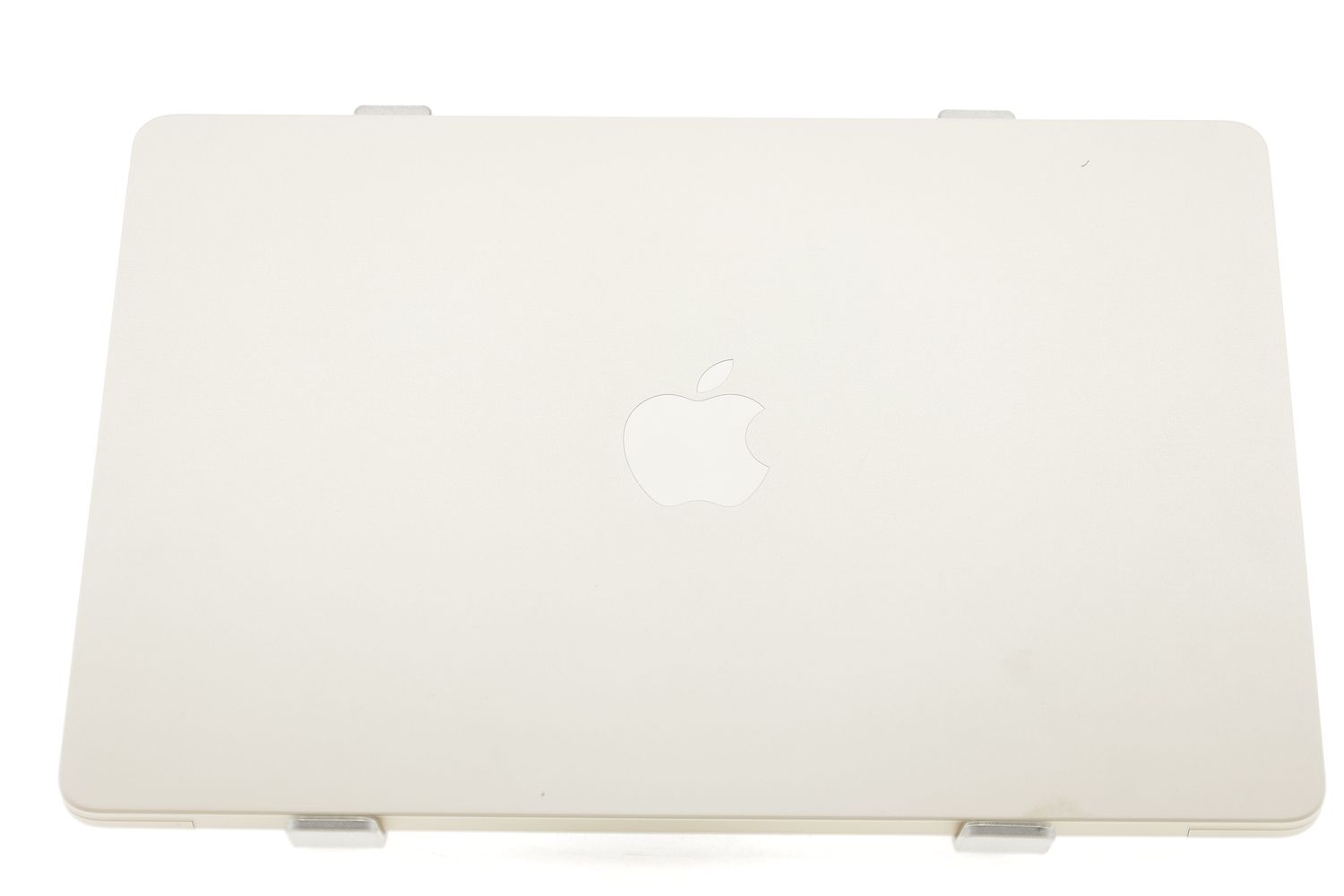 Apple MacBook Air 13″ 2022, M2 8 Cores, 8 GB, 10 core GPU 512 GB Silver - Nagyon jó