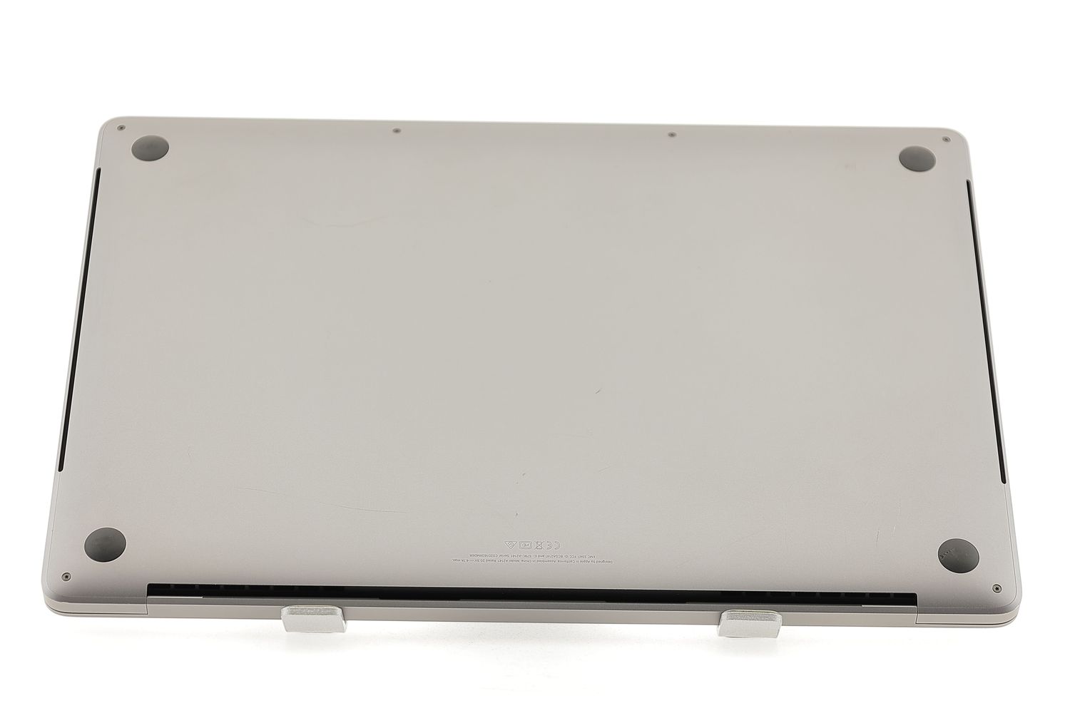 Apple MacBook Pro 16″ Touch Bar 2019, i9 2.4 GHz, 32 GB, AMD Radeon Pro 5300M 512 GB Space Gray - Excelent