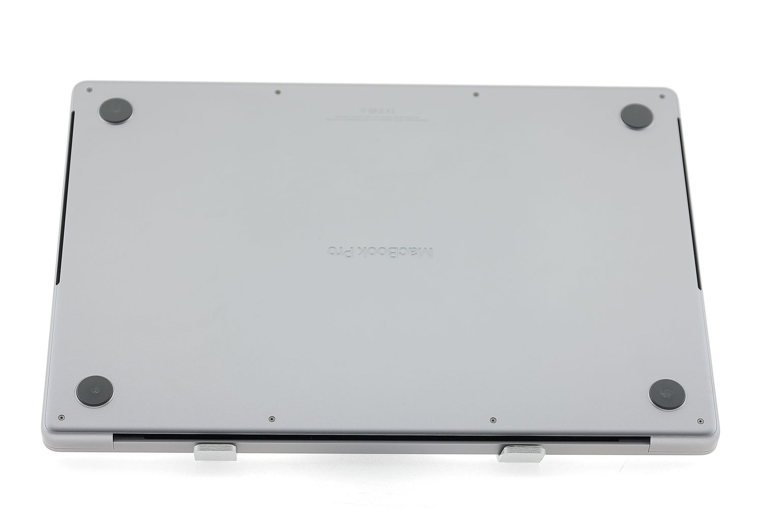 Apple MacBook Pro 13″ 2020, M1 8 Cores, 16 GB, 8 core GPU 256 GB Space Gray - Foarte bun