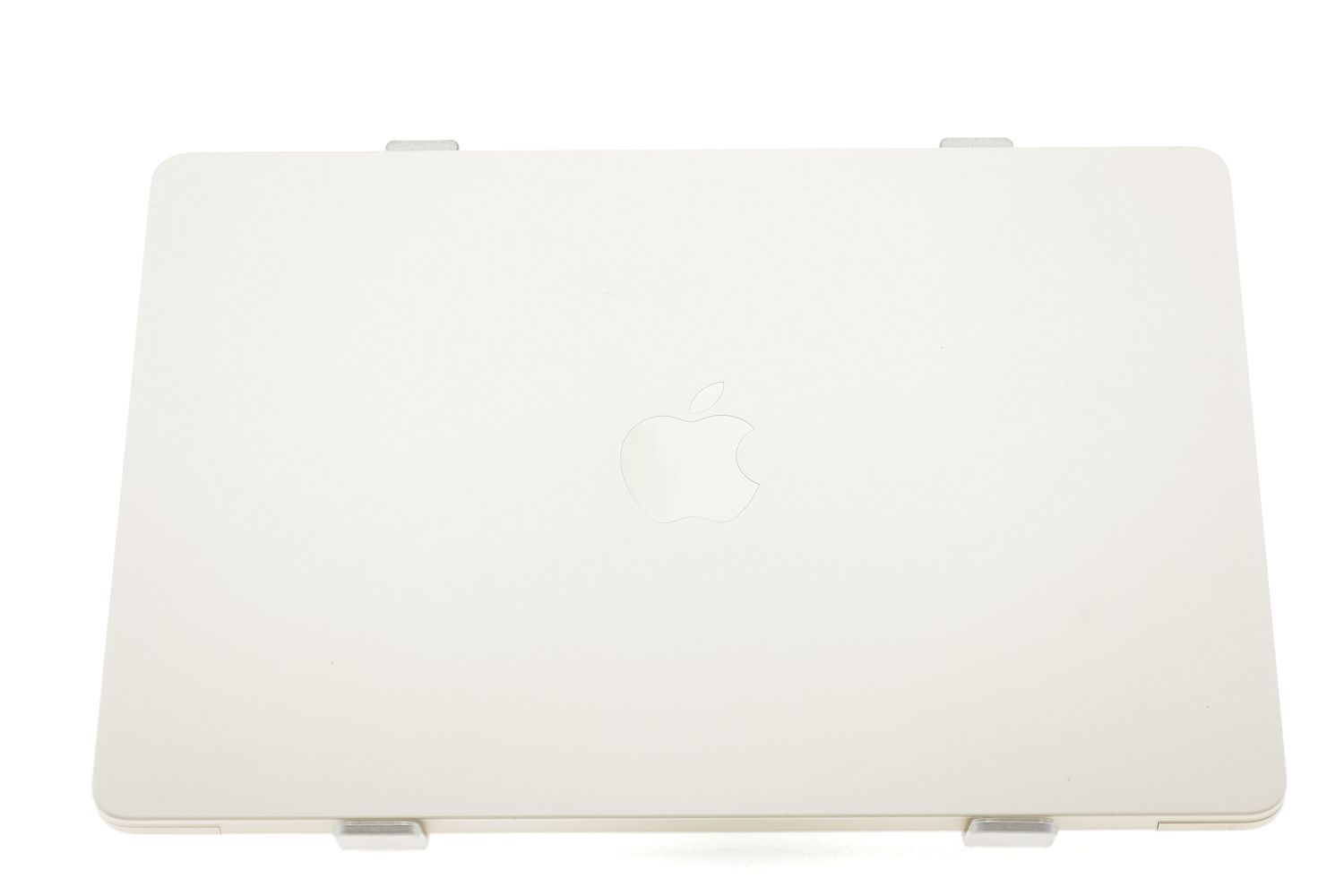Apple MacBook Air 13″ 2022, M2 8 Cores, 8 GB, 8 core GPU 256 GB Starlight - Kiváló