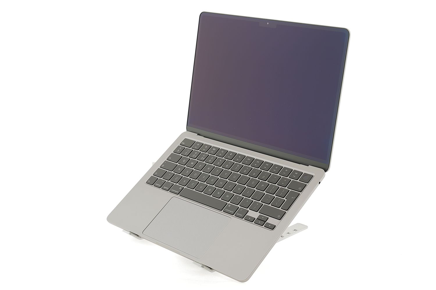 Apple MacBook Air 13″ 2022, M2 8 Cores, 8 GB, 8 core GPU, Space