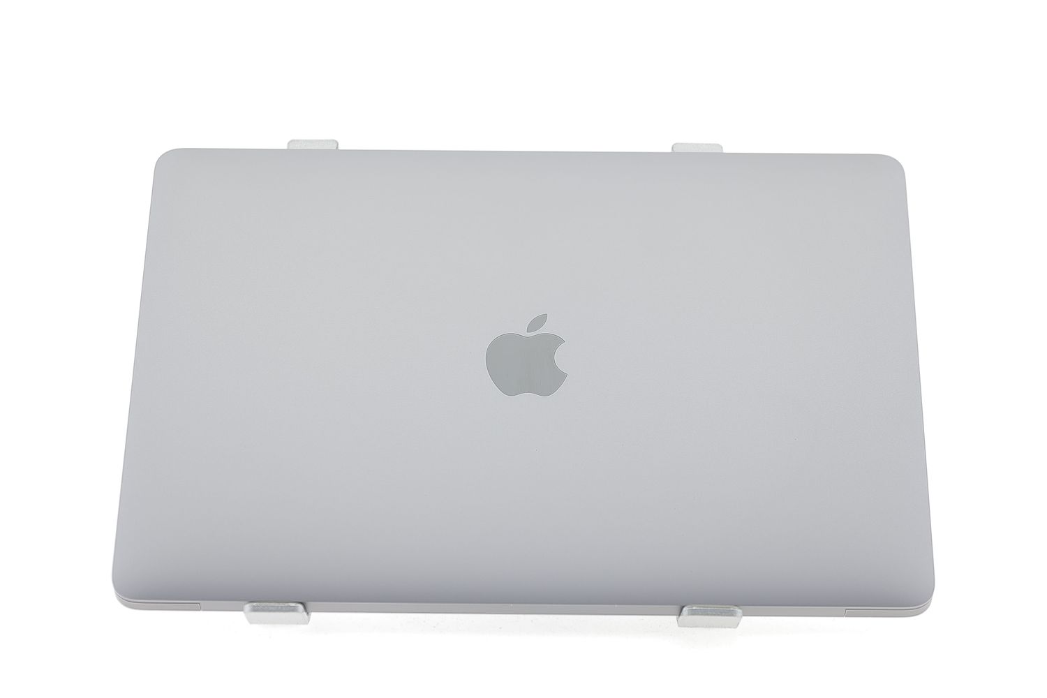 Apple MacBook Pro 13″ 2020, M1 8 Cores, 8 GB, 8 core GPU 256 GB Space Gray