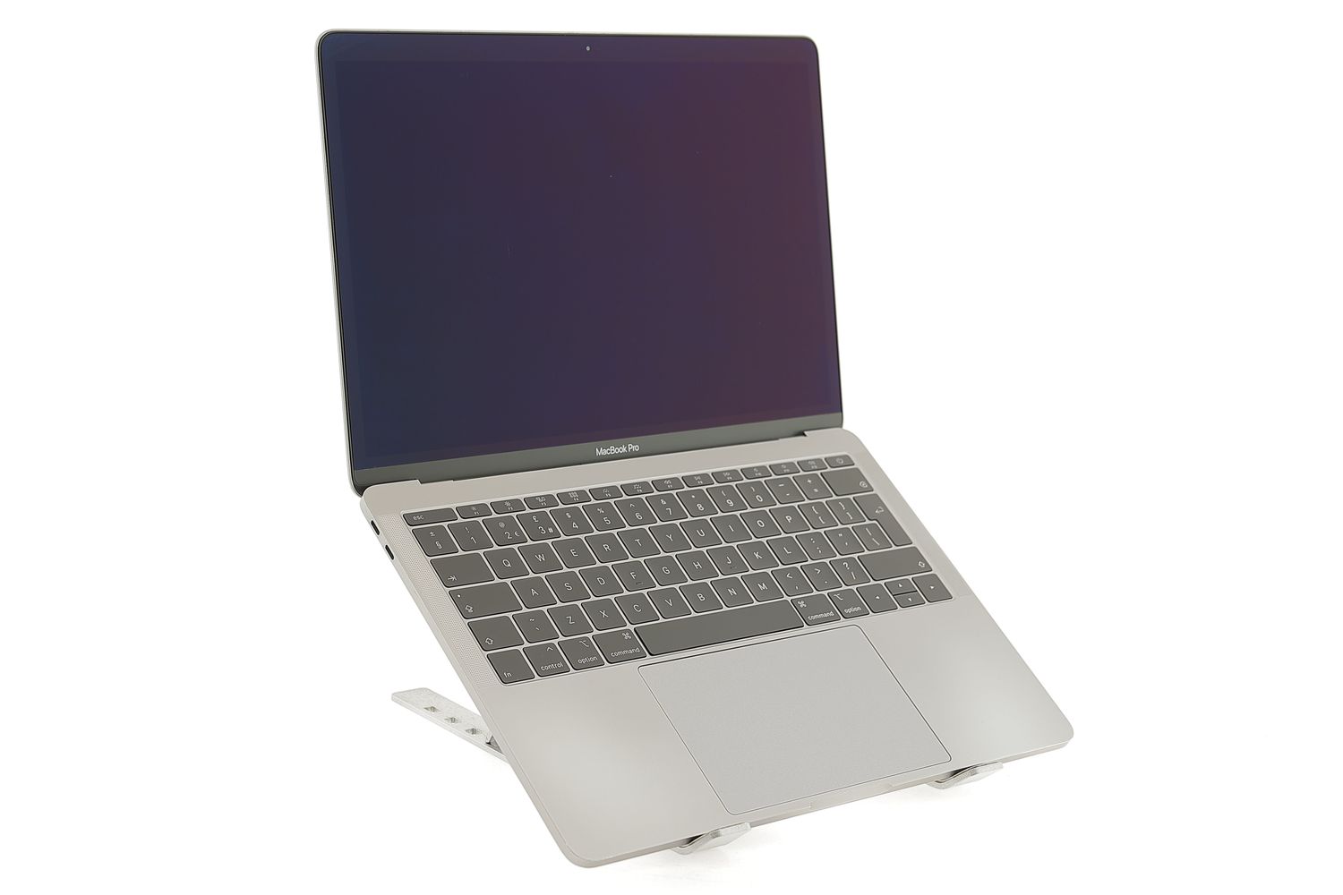 Apple MacBook Pro 13″ 2017, i5 2.3 GHz, 8 GB, Intel Iris Plus Graphics 640 128 GB Space Gray - Foarte bun